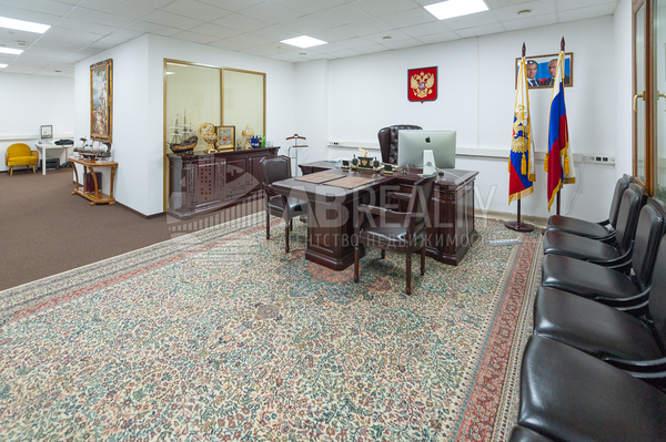 Продам офисное помещение 2 516 м2, Ильинка ул, 4, Москва г