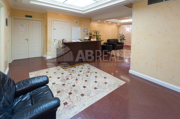 Продам офисное помещение 2 516 м2, Ильинка ул, 4, Москва г