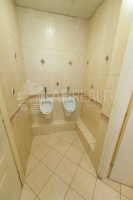 Продам офисное помещение 2 516 м2, Ильинка ул, 4, Москва г
