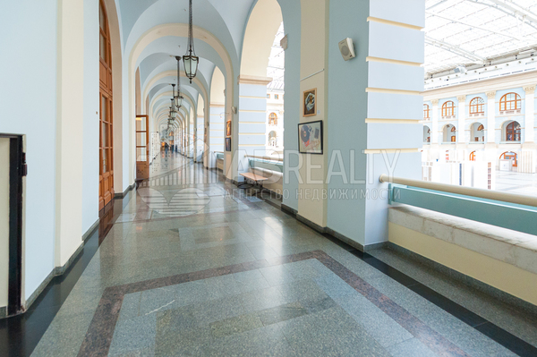 Продам офисное помещение 2 516 м2, Ильинка ул, 4, Москва г