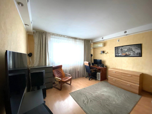 Продам однокомнатную (1-комн.) квартиру, Академика Челомея ул, 8к2, Москва г
