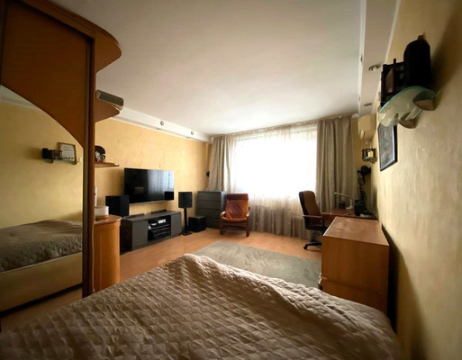 Продам однокомнатную (1-комн.) квартиру, Академика Челомея ул, 8к2, Москва г