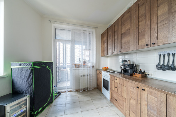 Продам трехкомнатную (3-комн.) квартиру, Береговой проезд, 1А, Москва г