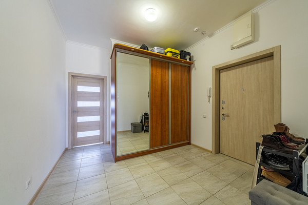 Продам трехкомнатную (3-комн.) квартиру, Береговой проезд, 1А, Москва г