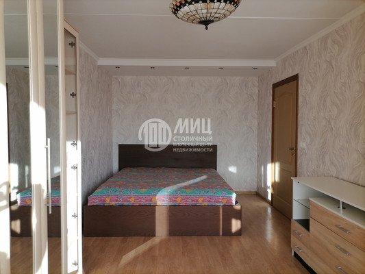 Продам двухкомнатную (2-комн.) квартиру, Энтузиастов ш, 100к4, Москва г