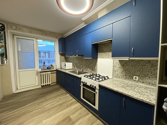 Продам трехкомнатную (3-комн.) квартиру, Березовая ул, 1к1, Рязань г