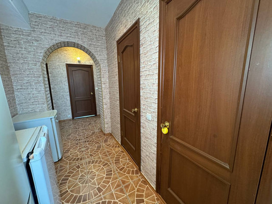 Продам трехкомнатную (3-комн.) квартиру, Культурная ул, 19, Комсомольск-на-Амуре г