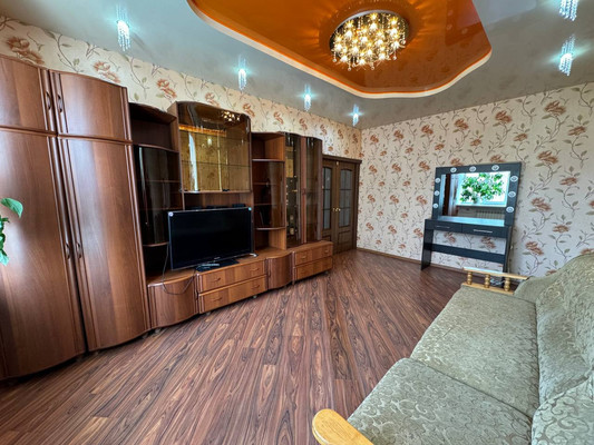 Продам трехкомнатную (3-комн.) квартиру, Культурная ул, 19, Комсомольск-на-Амуре г