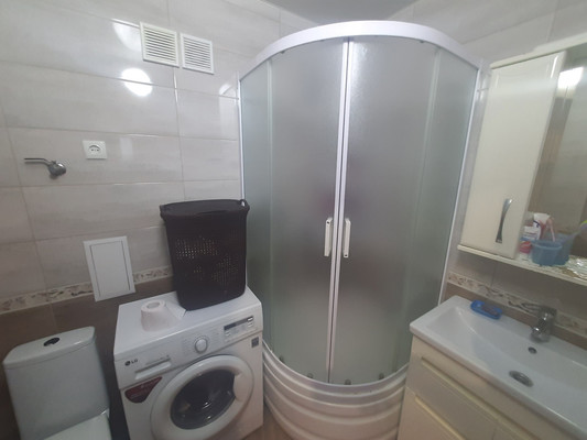 Продам двухкомнатную (2-комн.) квартиру, Ульянова Дмитрия ул, 20, Ялта г