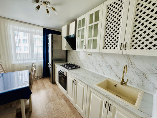 Продам трехкомнатную (3-комн.) квартиру, Веселая ул, 1, Пермь г