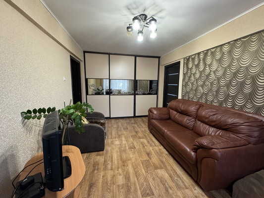 Продам многокомнатную квартиру, Федюнинского проезд, 18, Брянск г