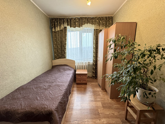 Продам многокомнатную квартиру, Федюнинского проезд, 18, Брянск г