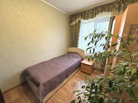 Продам многокомнатную квартиру, Федюнинского проезд, 18, Брянск г