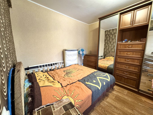 Продам многокомнатную квартиру, Федюнинского проезд, 18, Брянск г