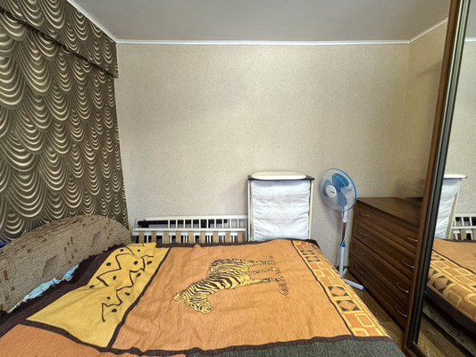 Продам многокомнатную квартиру, Федюнинского проезд, 18, Брянск г