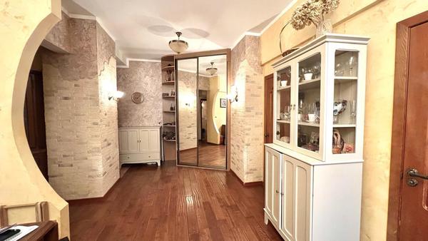 Продам трехкомнатную (3-комн.) квартиру, 1-я Прядильная ул, 7, Москва г