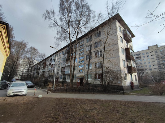 Продам трехкомнатную (3-комн.) квартиру, Демьяна Бедного ул, 2к2, Санкт-Петербург г