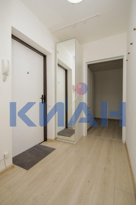 Продам двухкомнатную (2-комн.) квартиру, Лесопарковая ул, 21, Красноярск г