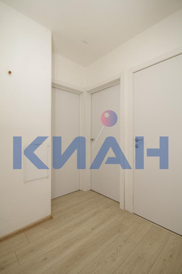 Продам двухкомнатную (2-комн.) квартиру, Лесопарковая ул, 21, Красноярск г