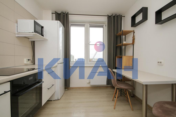 Продам двухкомнатную (2-комн.) квартиру, Лесопарковая ул, 21, Красноярск г