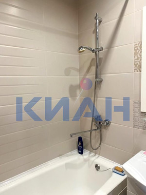 Продам двухкомнатную (2-комн.) квартиру, Новосибирская ул, 1, Красноярск г