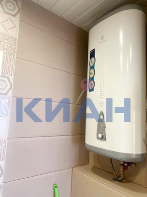 Продам двухкомнатную (2-комн.) квартиру, Новосибирская ул, 1, Красноярск г