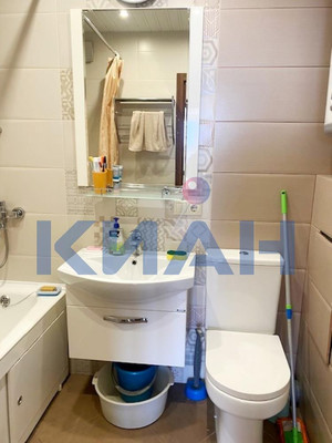 Продам двухкомнатную (2-комн.) квартиру, Новосибирская ул, 1, Красноярск г