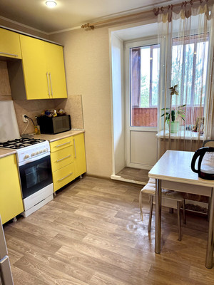 Продам однокомнатную (1-комн.) квартиру, 9 Января ул, 300кБ, Воронеж г