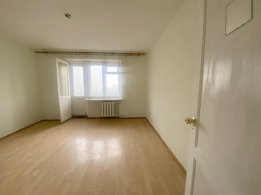 Продам трехкомнатную (3-комн.) квартиру, Каширская ул, 4к2, Ростов-на-Дону г