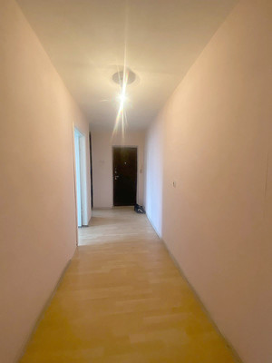 Продам трехкомнатную (3-комн.) квартиру, Каширская ул, 4к2, Ростов-на-Дону г