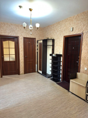 Продам двухкомнатную (2-комн.) квартиру, Байкальская ул, 202/13, Иркутск г
