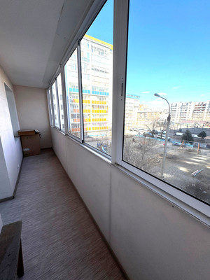 Продам двухкомнатную (2-комн.) квартиру, Байкальская ул, 202/13, Иркутск г