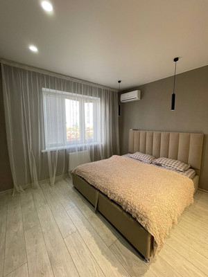 Продам однокомнатную (1-комн.) квартиру, им. Героя Яцкова И.В. ул, 19к2, Краснодар г