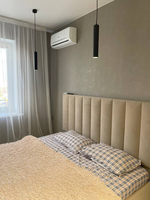 Продам однокомнатную (1-комн.) квартиру, им. Героя Яцкова И.В. ул, 19к2, Краснодар г
