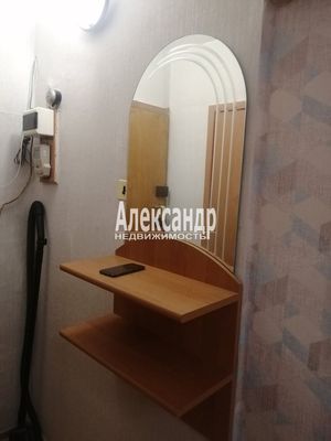 Продам двухкомнатную (2-комн.) квартиру, Искровский пр-кт, 25, Санкт-Петербург г