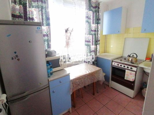 Продам двухкомнатную (2-комн.) квартиру, Искровский пр-кт, 25, Санкт-Петербург г