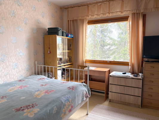 Продам трехкомнатную (3-комн.) квартиру, Ленина ул, 6, Костомукша г
