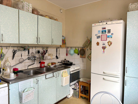 Продам трехкомнатную (3-комн.) квартиру, Ленина ул, 6, Костомукша г