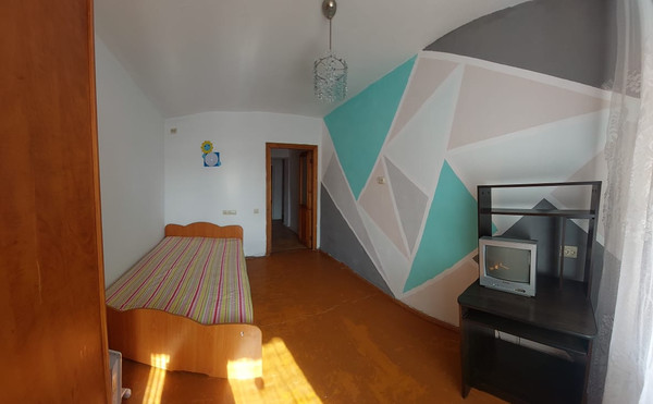 Продам трехкомнатную (3-комн.) квартиру, Касьянова ул, 16, Иркутск г