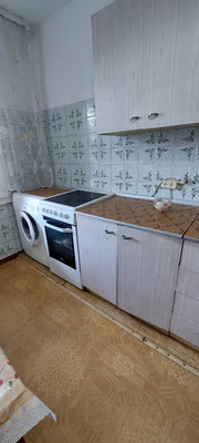 Продам трехкомнатную (3-комн.) квартиру, Касьянова ул, 16, Иркутск г