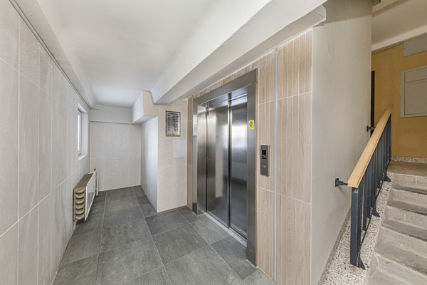 Продам трехкомнатную (3-комн.) , Краснопольский пр-кт, 30, Челябинск г