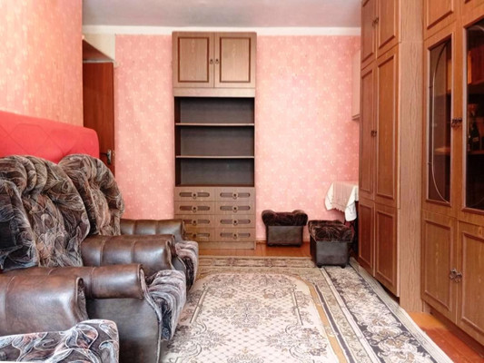 Продам комнату в 7-комн. квартире, 2-я Заводская ул, 17, Красково п
