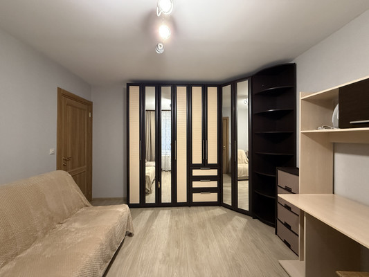 Продам двухкомнатную (2-комн.) квартиру, Песчаная ул, 4, Москва г