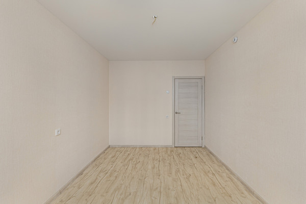 Продам трехкомнатную (3-комн.) , Краснопольский пр-кт, 24, Челябинск г
