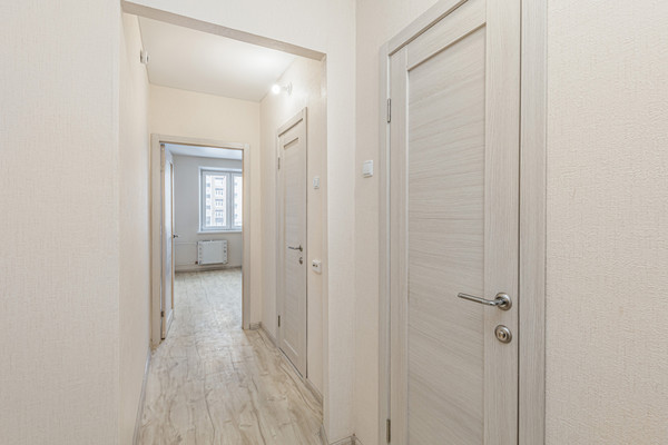 Продам трехкомнатную (3-комн.) , Краснопольский пр-кт, 24, Челябинск г