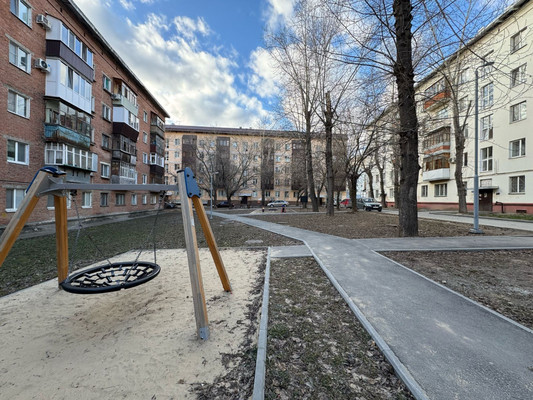 Продам двухкомнатную (2-комн.) квартиру, Декабристов ул, 121, Казань г