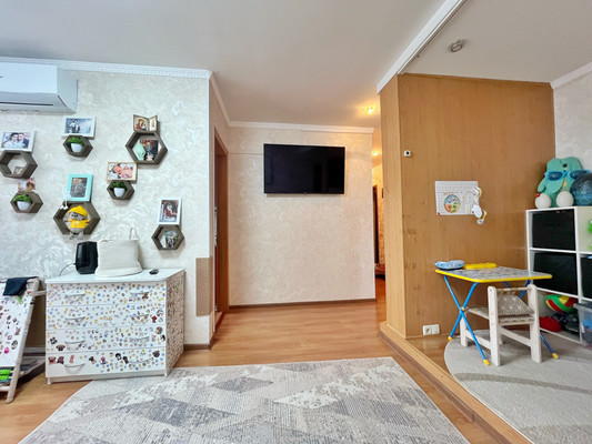 Продам двухкомнатную (2-комн.) квартиру, Победы ул, 34, Нижний Тагил г