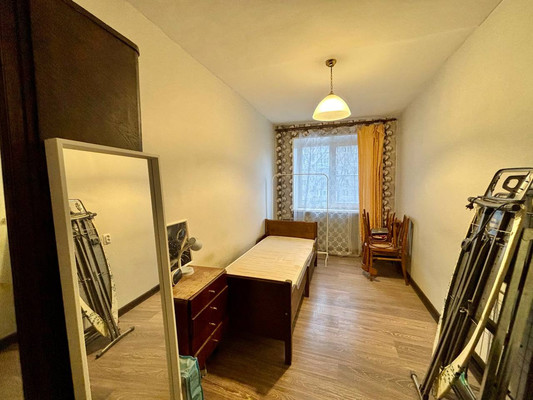 Продам многокомнатную квартиру, Народный б-р, 12к1, Рязань г