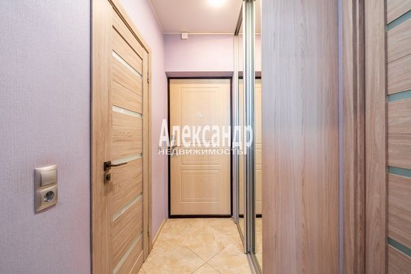 Продам однокомнатную (1-комн.) квартиру, Шувалова ул, 13/10, Мурино п