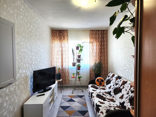 Продам комнату в 12-комн. квартире, Горняков пр-кт, 2Б, Костомукша г
